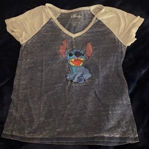 disney stitch v-neck t-shirt medium